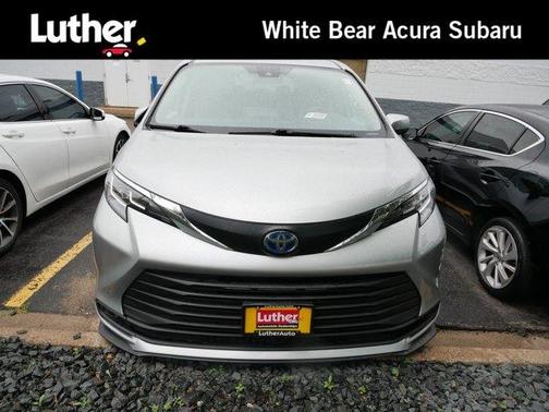 2021 Toyota Sienna LE