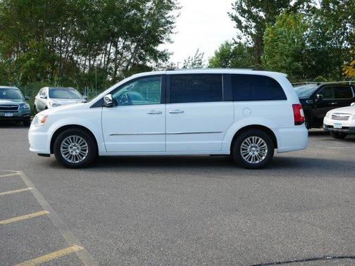 2015 Chrysler Town & Country Limited