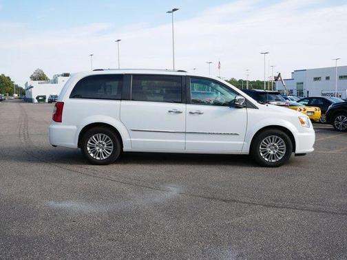 2015 Chrysler Town & Country Limited