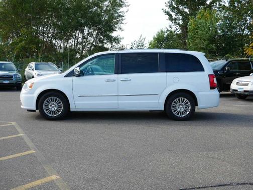 2015 Chrysler Town & Country Limited