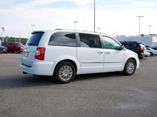 2015 Chrysler Town & Country Limited
