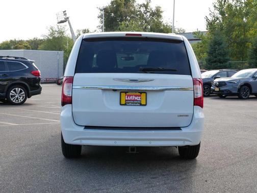 2015 Chrysler Town & Country Limited