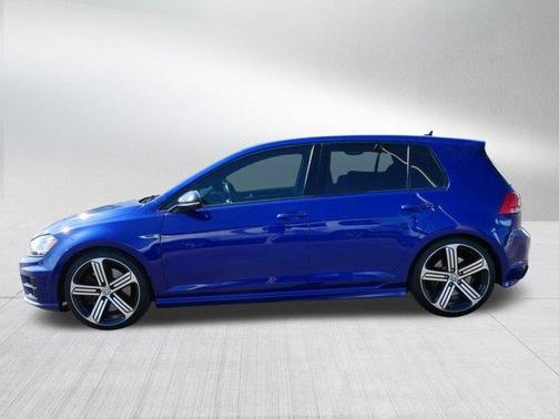 2016 Volkswagen Golf R 4-Door