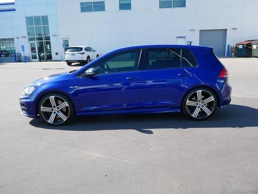 2016 Volkswagen Golf R 4-Door