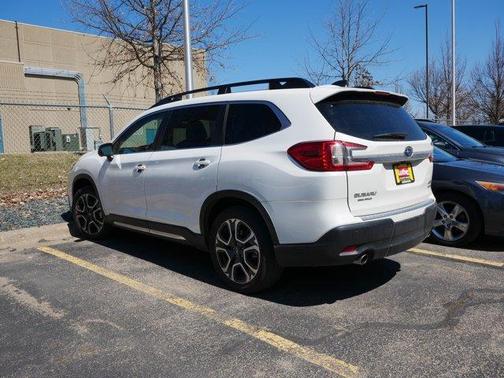 Crystal White Pearl 2023 Subaru Ascent Limited 7-Passenger