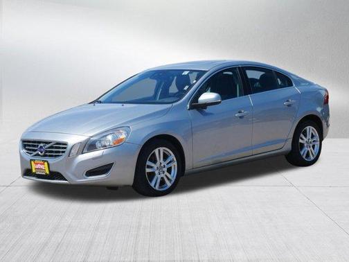 2012 Volvo S60 T6 R-Design