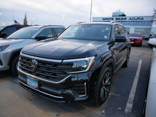 2024 Volkswagen Atlas 2.0T SEL Premium R-Line