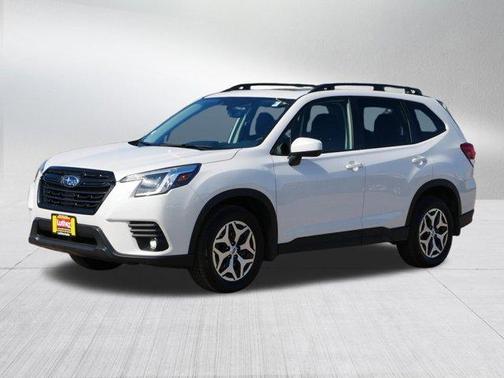 Crystal White Pearl 2024 Subaru Forester Premium