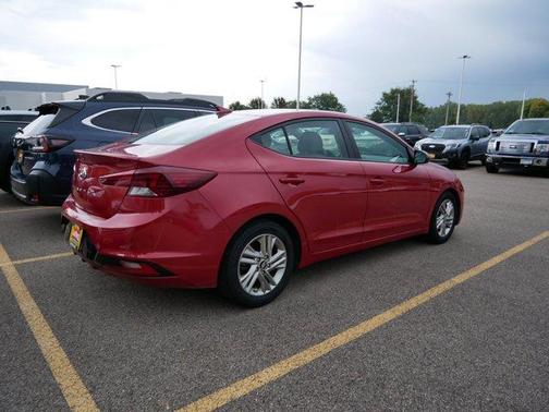 2019 Hyundai ELANTRA SEL