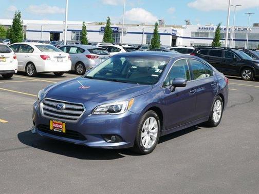 Photo 2 of 32 of 2017 Subaru Legacy 2.5i Premium