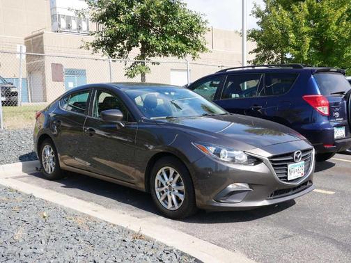 2016 Mazda Mazda3 i Sport
