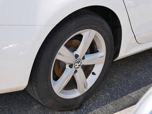 2015 Volkswagen Passat 1.8T