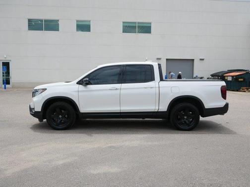 Platinum White Pearl 2023 Honda Ridgeline Black Edition