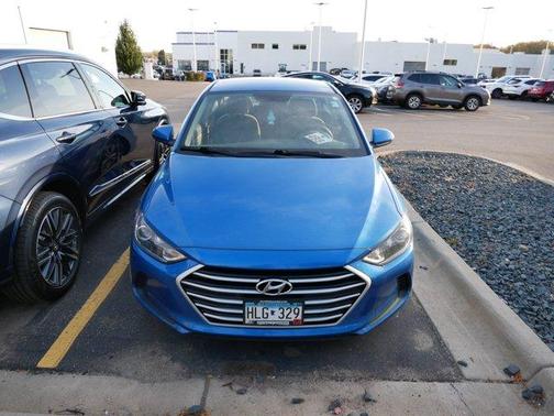 2017 Hyundai ELANTRA SE