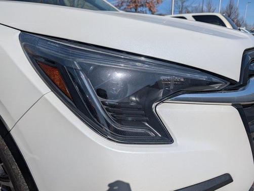 Crystal White Pearl 2023 Subaru Ascent Limited 7-Passenger