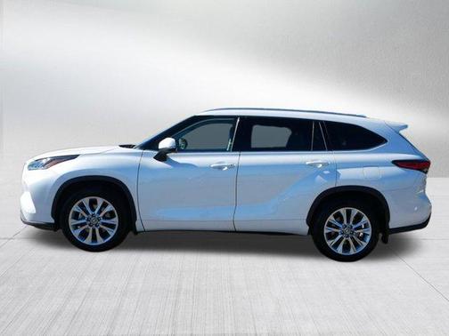2022 Toyota Highlander Limited