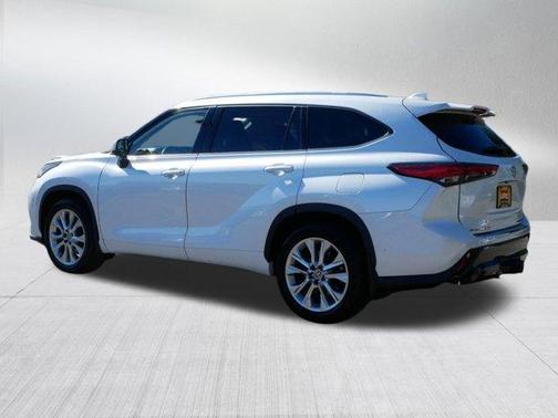 2022 Toyota Highlander Limited