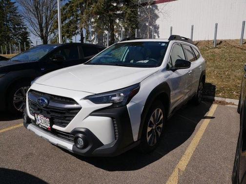 Crystal White Pearl 2023 Subaru Outback Limited