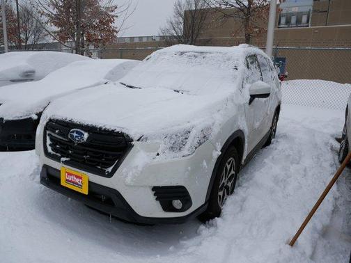 2023 Subaru Forester Premium