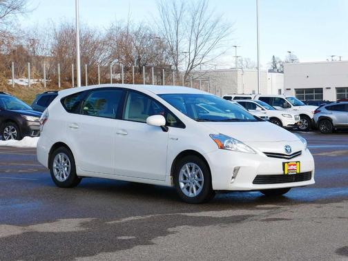 2013 Toyota Prius v Two