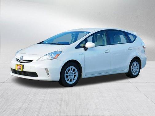 2013 Toyota Prius v Two