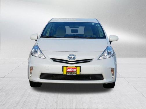 2013 Toyota Prius v Two