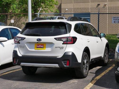 Crystal White Pearl 2020 Subaru Outback Limited XT