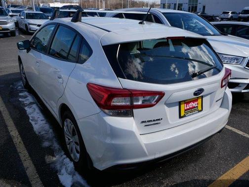 2019 Subaru Impreza 2.0i