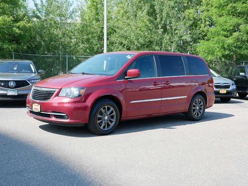 2015 Chrysler Town & Country S