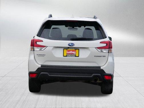 Crystal White Pearl 2020 Subaru Forester Premium