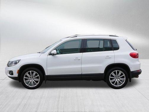 Pure White 2015 Volkswagen Tiguan 4MOTION Auto S
