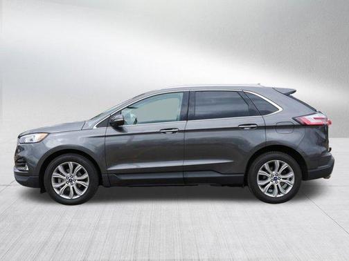Magnetic Metallic 2019 Ford Edge Titanium