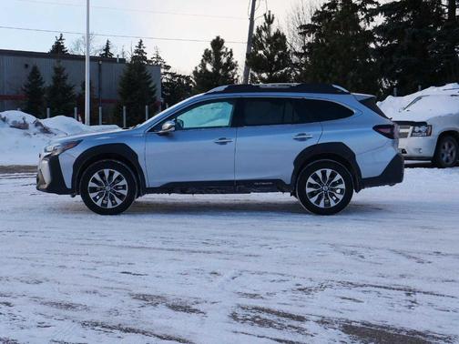 2025 Subaru Outback Touring XT