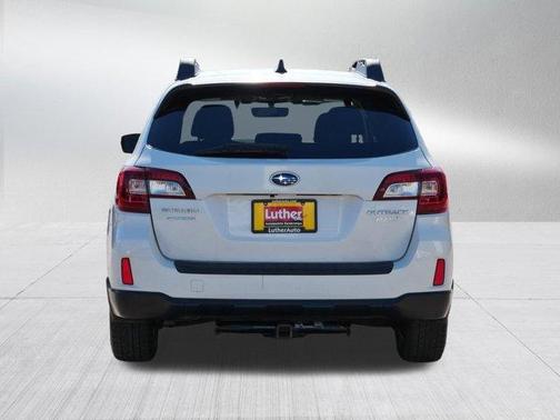 Crystal White Pearl 2017 Subaru Outback 2.5i Premium