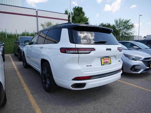 2023 Jeep Grand Cherokee L Summit
