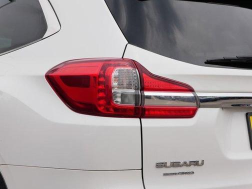 2022 Subaru Ascent Limited 8-Passenger
