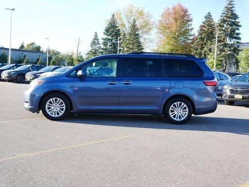 2015 Toyota Sienna XLE