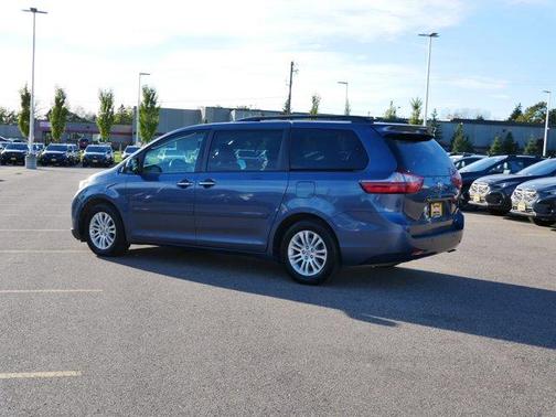 2015 Toyota Sienna XLE