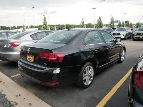 2017 Volkswagen Jetta 1.8T SEL