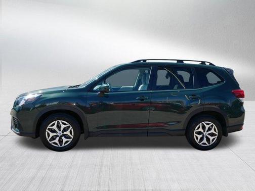 Cascade Green Silica 2024 Subaru Forester Premium