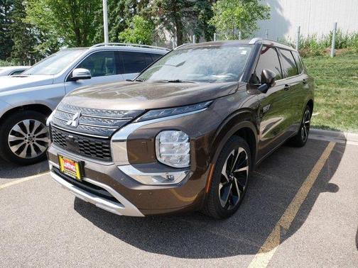2023 Mitsubishi Outlander PHEV SEL