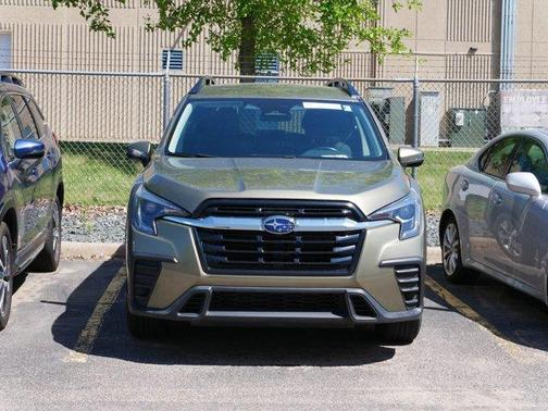 Autumn Green Metallic 2023 Subaru Ascent Premium 8-Passenger
