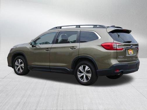 Autumn Green Metallic 2023 Subaru Ascent Premium 8-Passenger