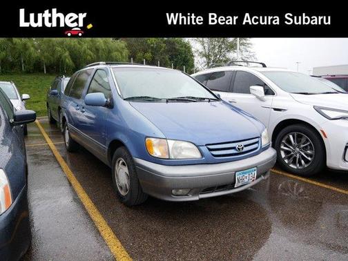 2002 Toyota Sienna XLE