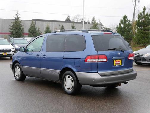 2002 Toyota Sienna XLE