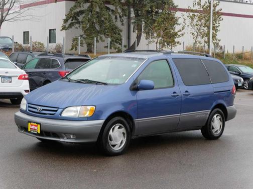 2002 Toyota Sienna XLE