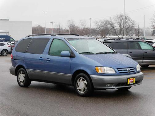 2002 Toyota Sienna XLE