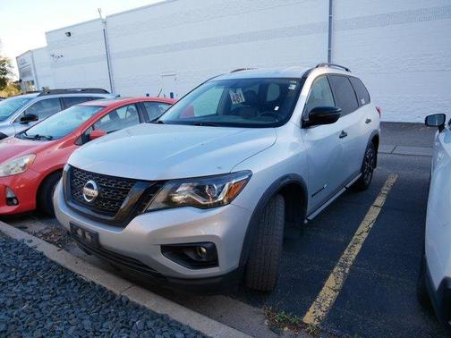 2019 Nissan Pathfinder SV
