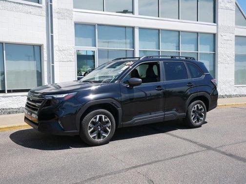 Crystal Black Silica 2025 Subaru Forester Premium