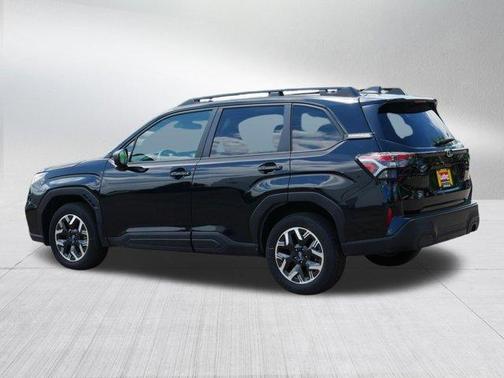 Crystal Black Silica 2025 Subaru Forester Premium
